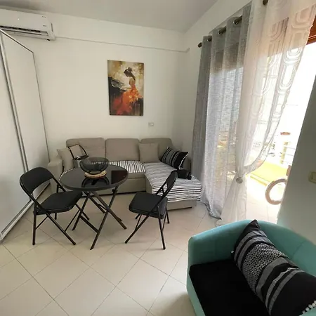 Mali Robit Durres * Golem (Tirana)